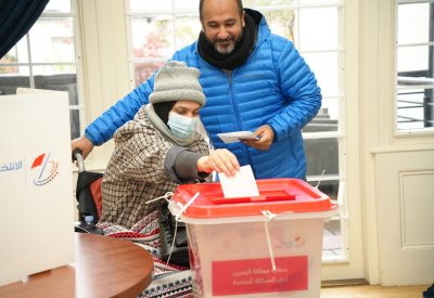 المواطنون بالخارج يواصلون إقبالهم على الاقتراع بجولة الإعادة