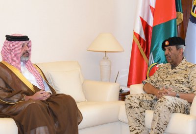 القائد العام يستقبل سمو الممثل الشخصي لجلالة الملك المعظم