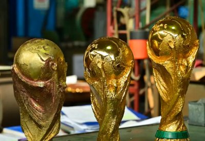 الإيطالي بيرتوني.. مبتكر كأس العالم وأكثر من لمسها