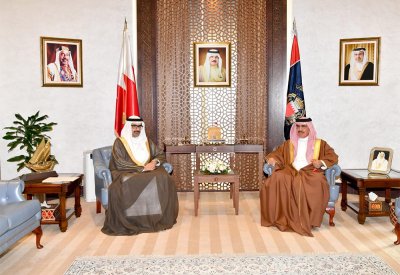 وزير الداخلية يطلع على البرامج التي تنفذها المحافظة الجنوبية