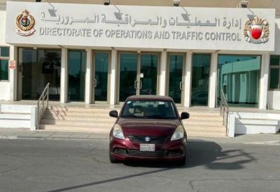 "المرور": ضبط سائق سيارة لقيادته عكس السير في سترة