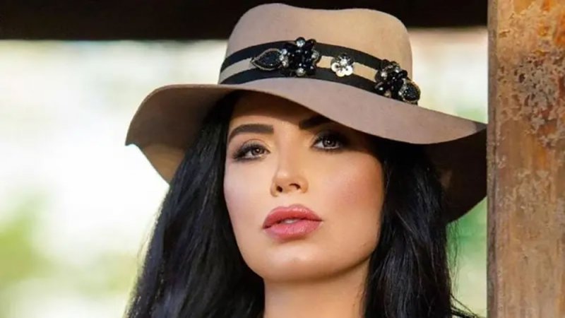 عبير صبري تعترف.. عملت أكثر من "يوتيرن" في حياتي