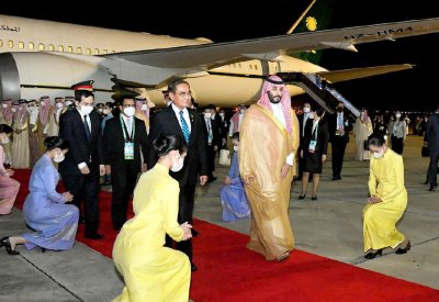 ولي العهد السعودي يقوم بزيارة تاريخية لتايلند