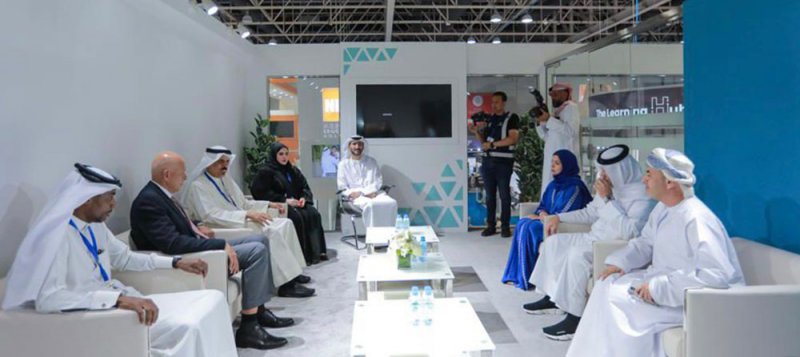 وزير التربية يستعرض مع شركة مايكروسوفت سبل التعاون مع جامعة عيسى الكبير- الهداية الخليفية