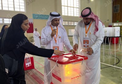 اللجان تباشر التأكد من خلو صناديق التصويت