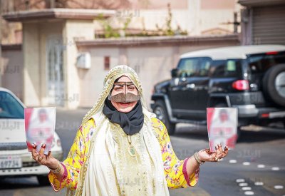 بالصور: الناخبون يتوجهون لمراكز الاقتراع