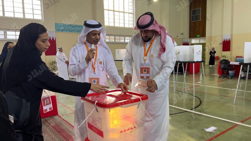 غلق صناديق الاقتراع للبدء بعملية التصويت في الدائرة الثالثة محافظة العاصمة