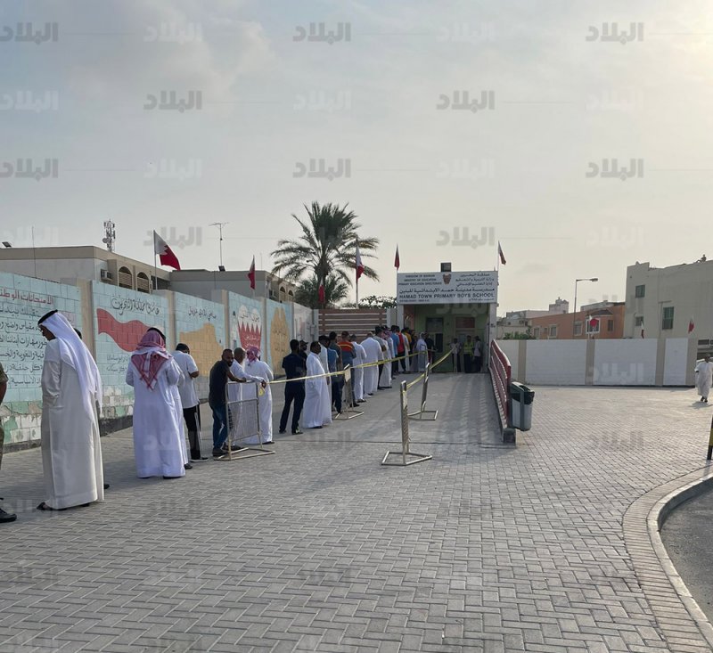 بالفيديو والصور: طوابير طويلة في انتظار فتح أبواب التصويت في ثمانية الشمالية