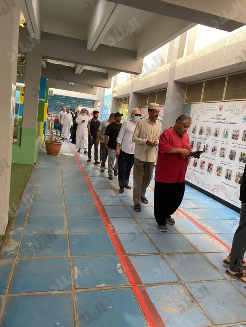 طوابير المصوتين عند البدأ الرابعة العاصمة