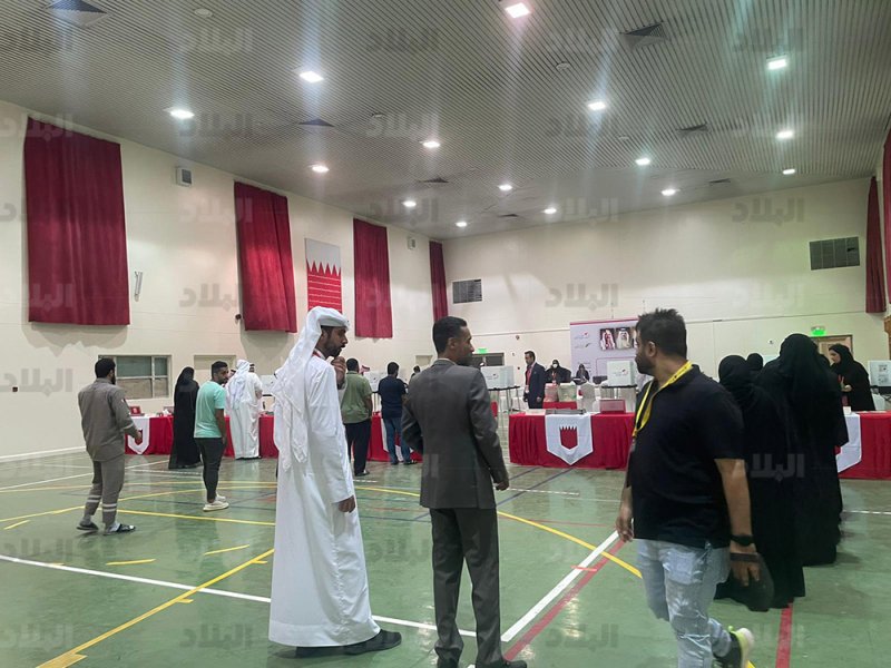 ازدحام لآخر الدقائق.. والمنافسة تشتد بين معرفي وزايد