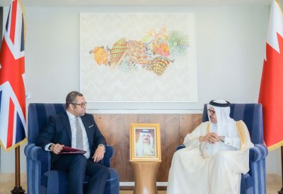 وزير الخارجية: بحث علاقات الصداقة الوطيدة بين البحرين وبريطانيا