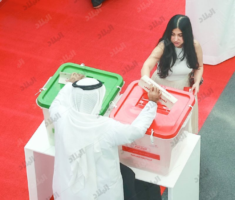 “العاصمة”... حركة انتخابية انسيابية وحضور لافت لكبار المواطنين