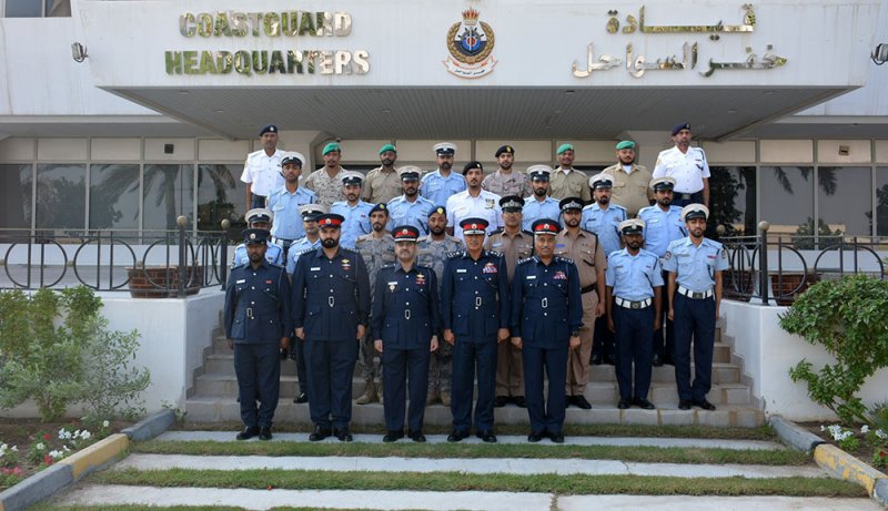 قائد خفر السواحل يفتتح دورة قادة الزوارق السادسة عشرة
