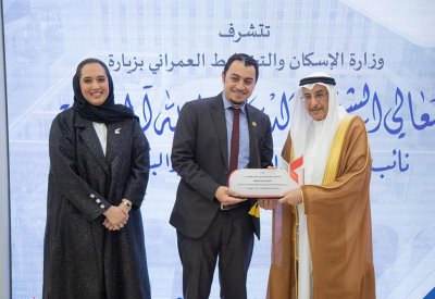 نائب رئيس الوزراء يكرم غرناطة وحبيب يثمن قرار بناء 19 ألف وحدة سكنية