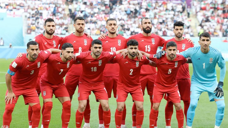 لاعبو إيران يمتنعون عن أداء النشيد الوطني في المونديال