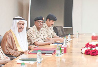 وزير الدفاع يشيد بالعلاقات المتميزة مع كندا