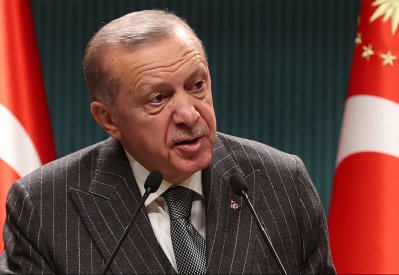 أردوغان يتوعد المسلحين الأكراد بـ"هجوم دبابات وجنود"