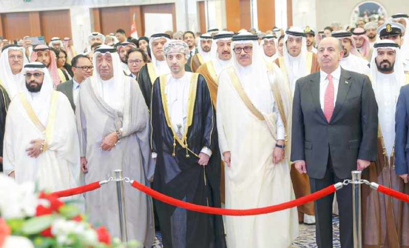الزياني يحضر حفل السفارة العمانية بمناسبة العيد الوطني