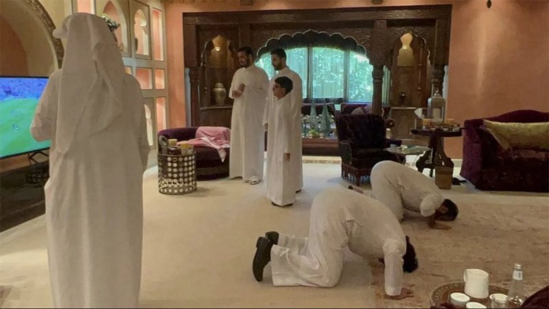 بالصور.. هكذا احتفل ولي العهد السعودي بفوز "الأخضر"