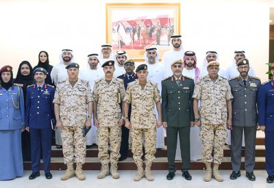 رئيس هيئة الأركان يستقبل وفد من كلية الدفاع الوطني بوزارة الدفاع بدولة الإمارات العربية المتحدة