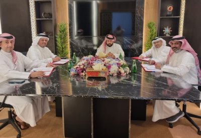 لجنة الموروث الشعبي تواصل تحضيراتها لانطلاق سباق كأس جلالة الملك المعظم للتجديف