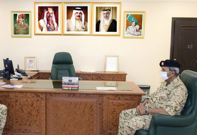 صاحب المعالي القائد العام لقوة دفاع البحرين يقوم بزيارة تفقدية لعدد من وحدات قوة دفاع البحرين