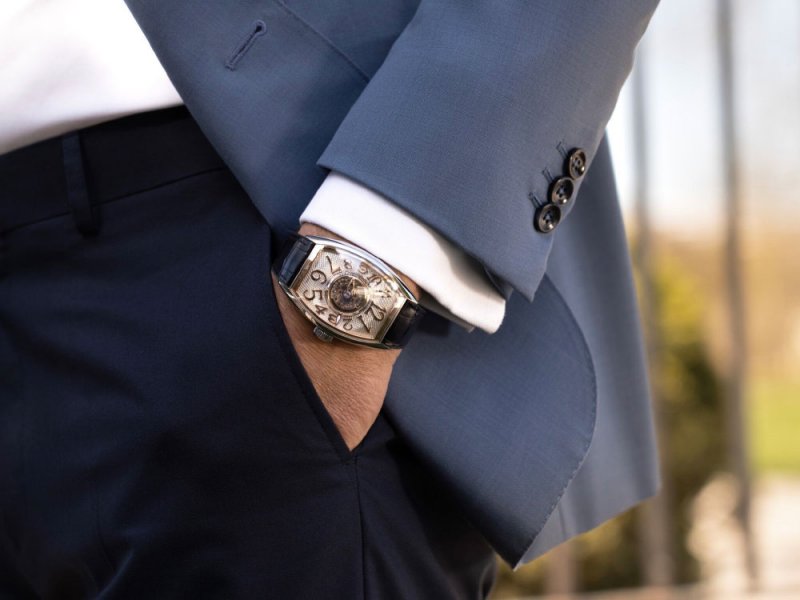 GRAND CENTRALCINTREE CURVEX من  Franck Muller