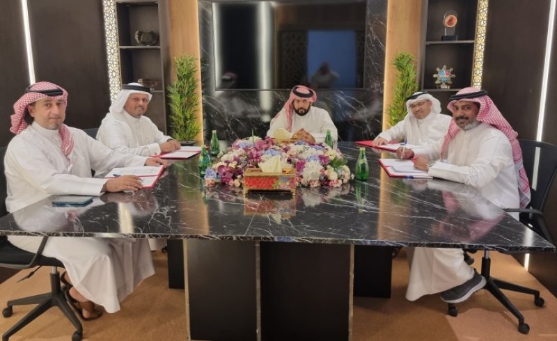 لجنة الموروث الشعبي تواصل تحضيراتها لانطلاق سباق كأس جلالة الملك المعظم للتجديف