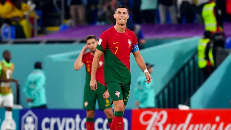 رونالدو يصنع التاريخ.. أول من يسجل في 5 نسخ