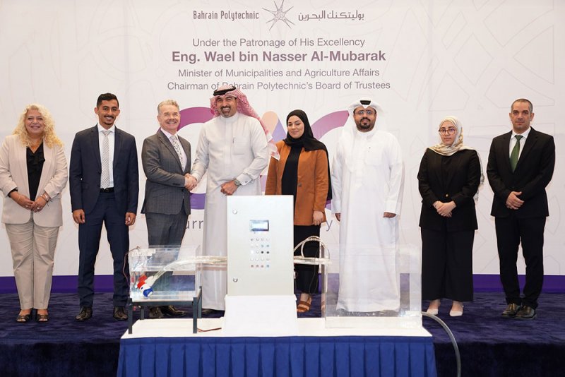 بنك البحرين الوطني يدعم طلبة بوليتكنك البحرين في مشروع تطوير نظام الاستزراع المائي الذكي