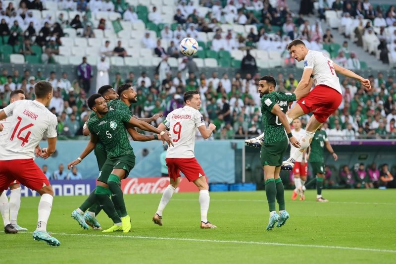 الغندور: قرار مؤثر حرم السعودية من الفوز على بولندا