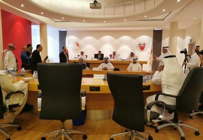 النعار رئيسا لبلدي المحرق وبوهزاع نائبا