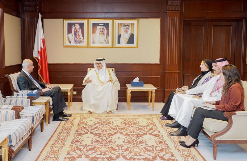 سعادة وزير الخارجية يستقبل المنسق المقيم لأنشطة الأمم المتحدة لدى مملكة البحرين