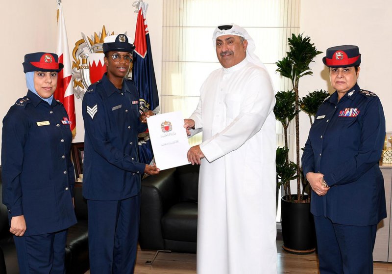 معالي وكيل وزارة الداخلية يشيد بجاهزية الشرطة النسائية ودورها في تقديم الخدمات الأمنية