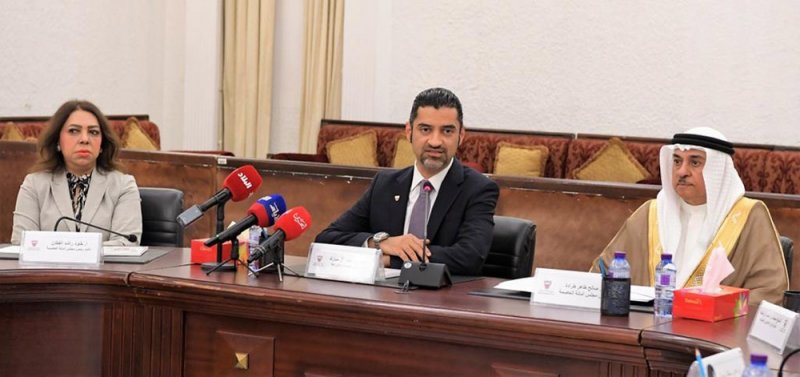 وزير شؤون البلديات والزراعة يهنّئ رئيس وأعضاء مجلس أمانة العاصمة على الثقة الملكية السامية