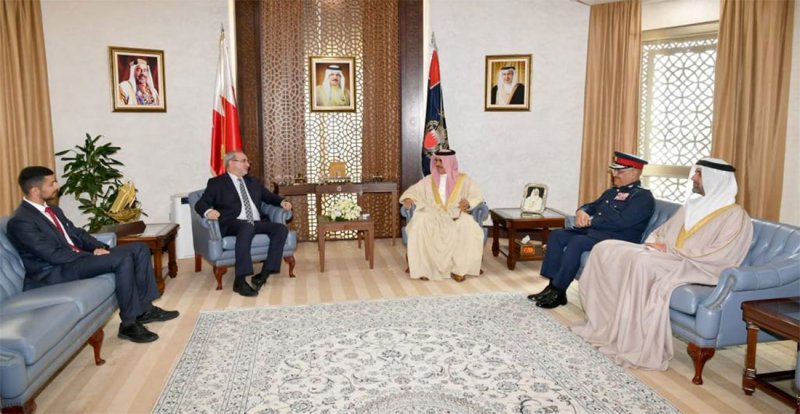 معالي وزير الداخلية يستقبل سفير دولة إسرائيل لدى مملكة البحرين