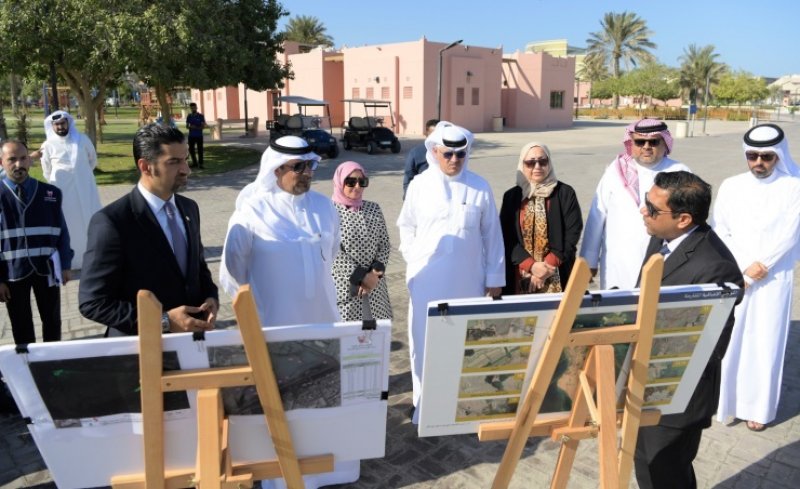 وزيرا "البلديات" و"البيئة" يزوران متنزه ومحمية دوحة عراد