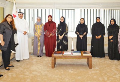 وزير العدل يشيد بالإنجازات المشهودة للمرأة البحرينية في مسيرة النهضة الوطنية