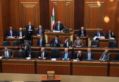 برلمان لبنان يفشل للمرة الثامنة في انتخاب رئيس جديد للبلاد