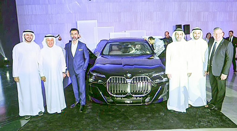 “السيارات الأوروبية” تكشف النقاب عن سيارة BMW الفئة السابعة