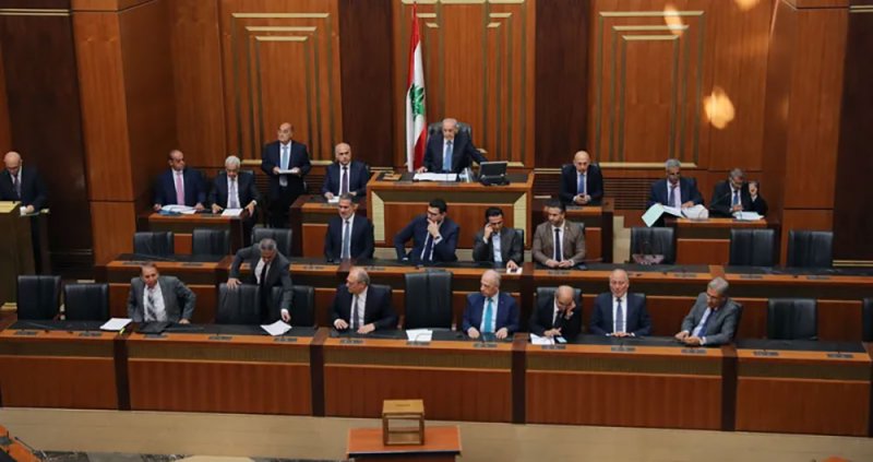 برلمان لبنان يفشل للمرة الثامنة في انتخاب رئيس جديد للبلاد