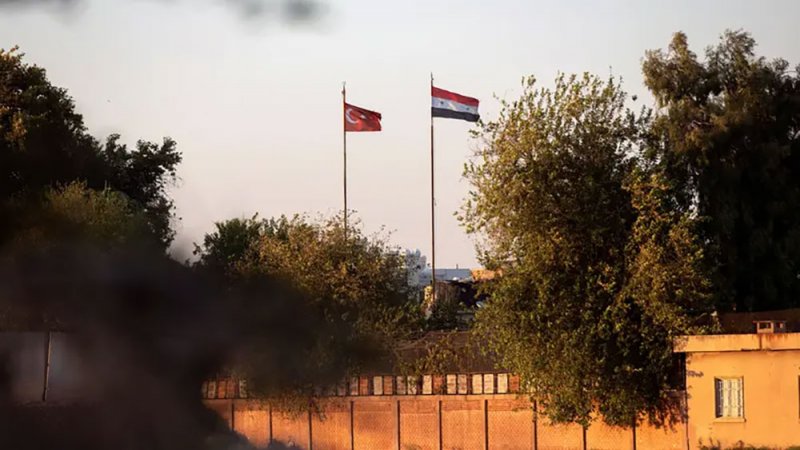 تركيا تحذر "الحلفاء" بضرورة إبعاد المجموعات المسلحة عن أراضيها