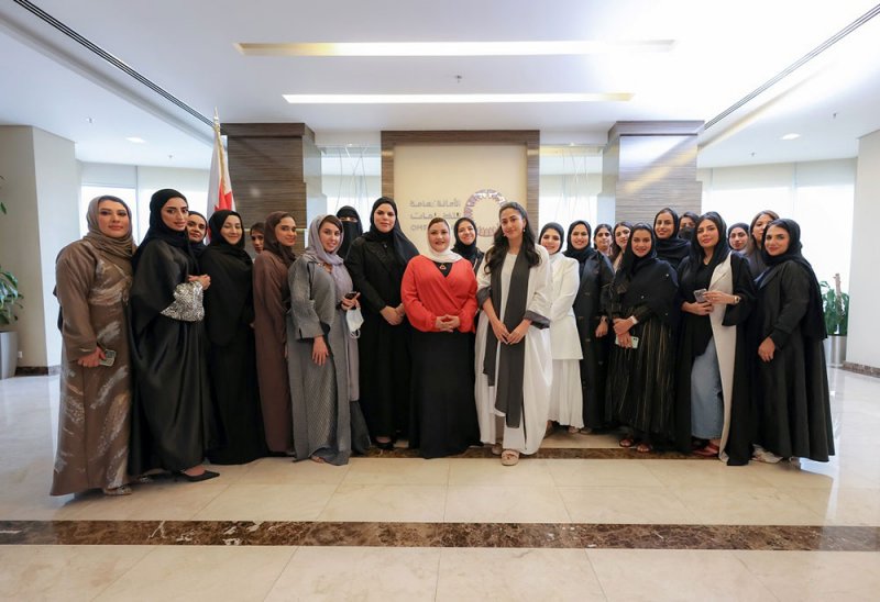 الأمين العام للتظلمات تشيد بالنهضة الكبيرة التي تعيشها المرأة البحرينية في شتى المجالات