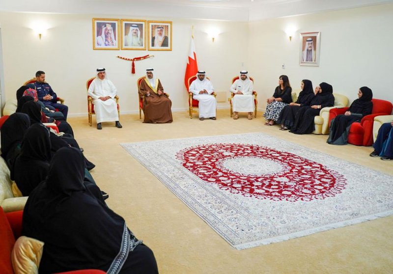 سمو محافظ المحافظة الجنوبية يكرم الكوادر النسائية بالمحافظة بمناسبة يوم المرأة البحرينية لعام 2022