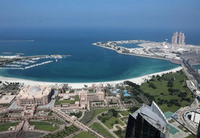 الإمارات الأولى عالميا بالكثير من القطاعات