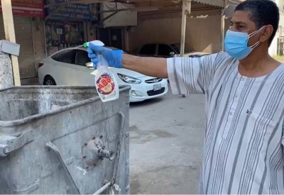 هجوم شرس من البعوض على المالكية.. ومواطنون يرشّون الحاويات