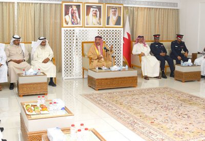 أهالي محافظة المحرق يحتفلون باليوم الوطني الإماراتي
