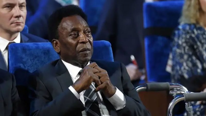 الأسطورة بيليه يعاني من عدوى تنفسية