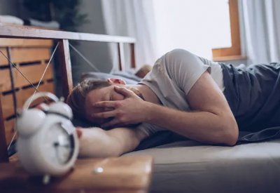 لماذا نشعر بالتعب عند الاستيقاظ صباحاً؟