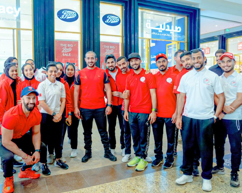خالد بن حمد يشهد فعالية اليوم الأولمبي بمجمع الأفنيوز